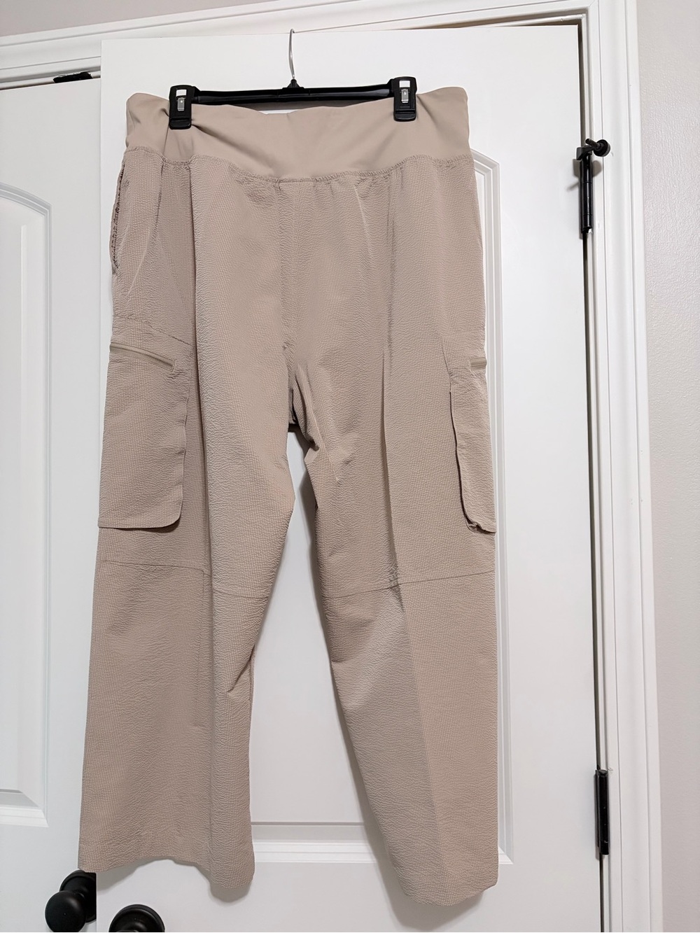 Sage Beige Wide-Leg Cargo cropped pants